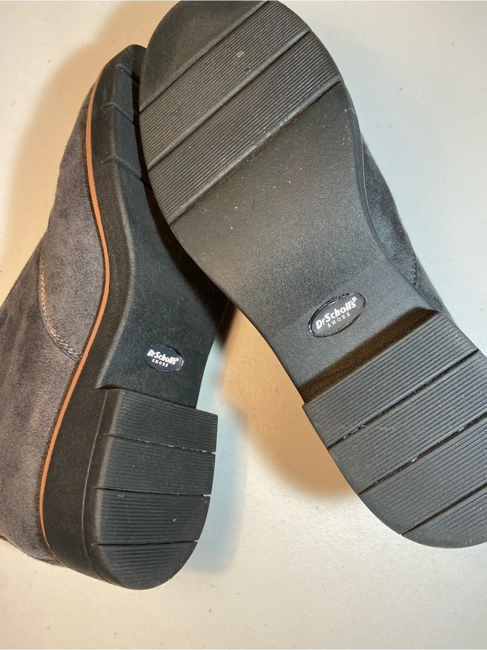 Dr. Scholl’s Gray Suede Slip-On Loafers SZ 6
